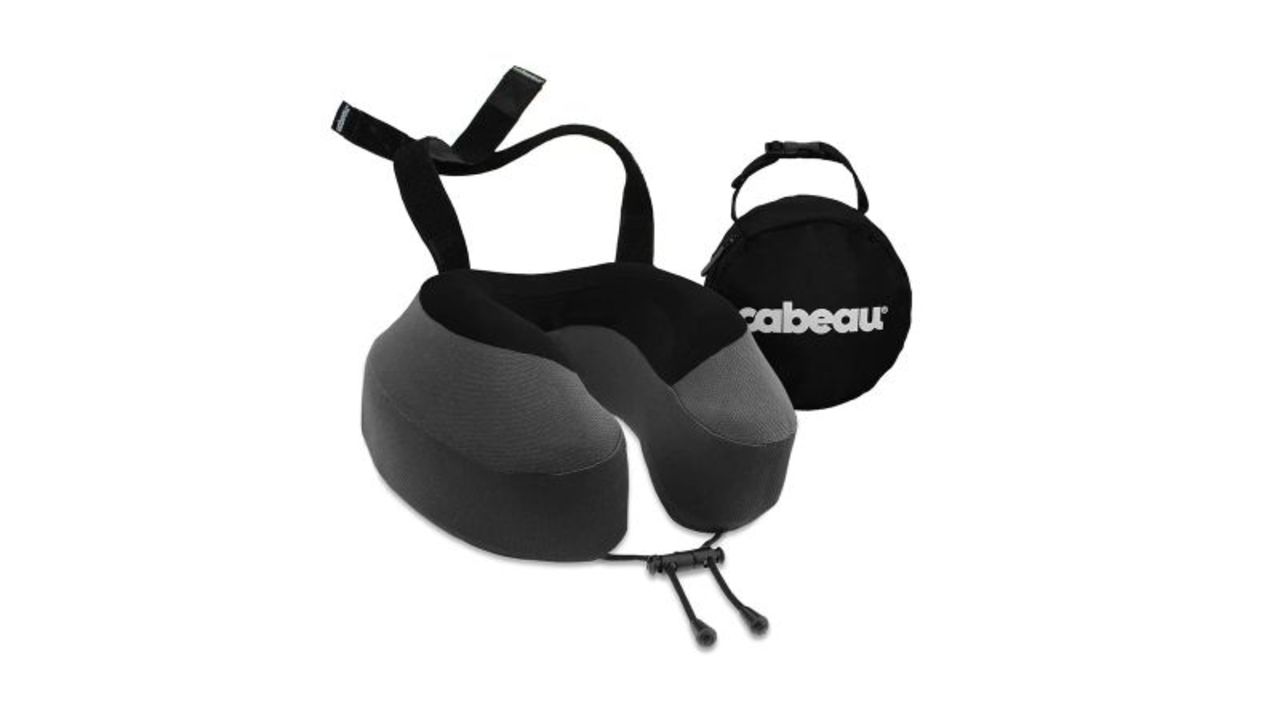 underscored-best-tested-products-travel-pillow-cabeau-evolution-s3-amazon.jpeg