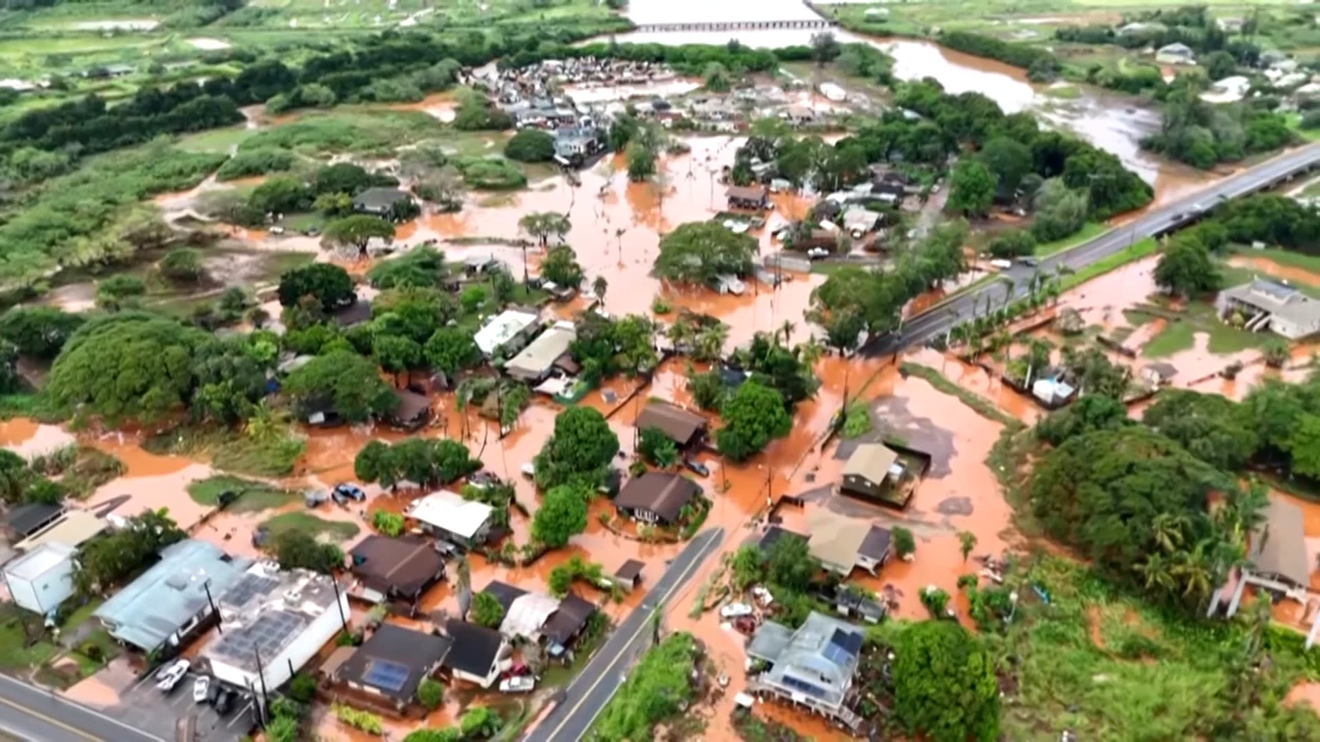 clipped thumbnail - waialua-drone-video - CNN ID 22471570 - 00:00:00;03