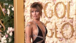 <p>The 2026 Hollywood Walk of Fame honorees are revealed, a new Foo Fighters single, and a first look at Glen Powell in 'The Running Man.' Douglas Hyde reports.</p>