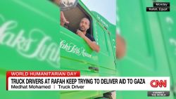 <p>CNN's Becky Anderson reports from the Egyptian side of the Rafah border crossing with Gaza, lauding the 35,000 Egyptian Red Crescent volunteers who she says are unsung heroes of the conflict, working tirelessly to get aid into the besieged enclave.</p>