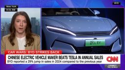 <p>Tesla's Chinese rival BYD beats Elon Musk’s car company in annual sales. Allison Morrow joins Becky Anderson with all the details.</p>