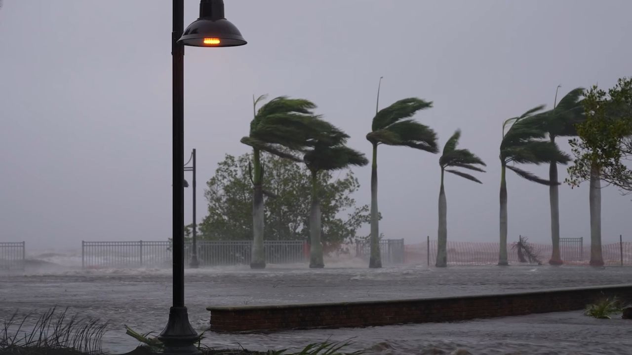 <p>Video from storm chasers in Florida shows storm surge from Hurricane Milton pushing into Charlotte Harbor, Florida.</p>