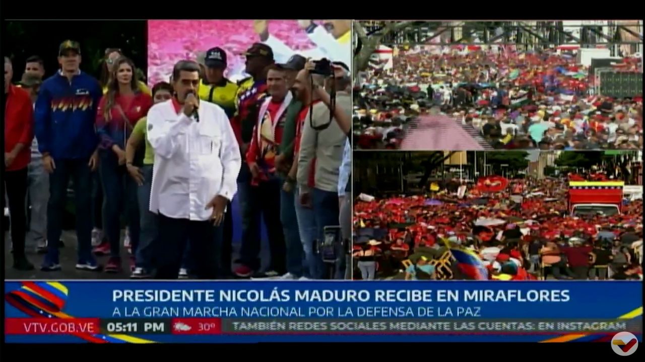 <p>Durante la marcha convocada por el oficialismo para este sábado en Venezuela, el presidente Nicolás Maduro dijo que el país está en paz y que “a cada emboscada, habrá una respuesta”, en referencia a lo que considera una ofensiva de la oposición contra su Gobierno.</p>