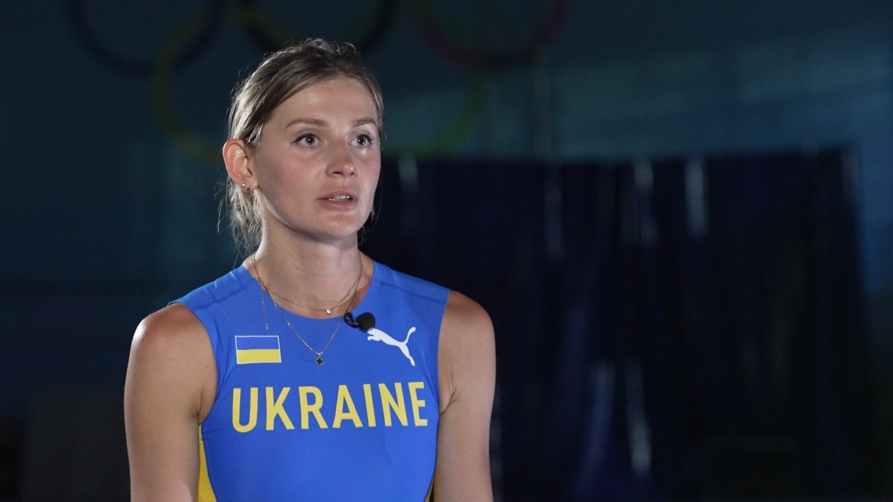 <p>CNN’s Amanda Davies heads to the athletics championships in Lviv and sits down with high jumper Kateryna Tabashnyk, who is staying the course despite personal tragedy.</p>