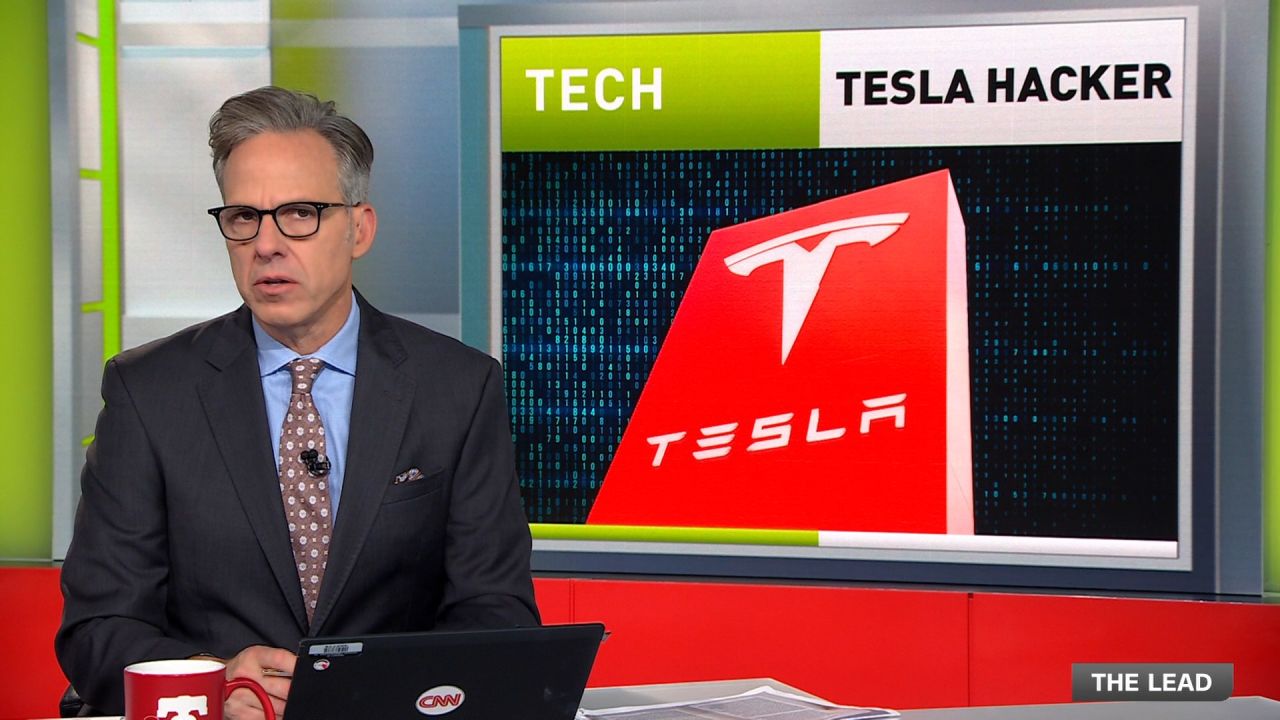 Hacker uncovers Tesla crash evidence in minutes