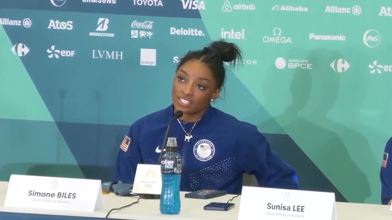 <p>Durante una rueda de prensa, Simone Biles reflexionó sobre el estrés y los retos que la llevaron a colgarse la medalla de oro en gimnasia general individual.</p>