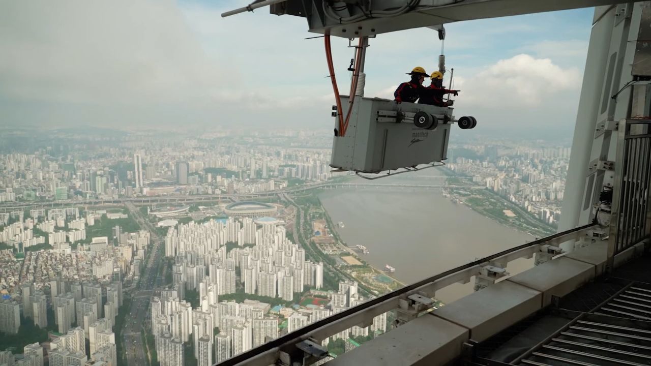 clipped thumbnail -  - CNN ID 21985629 - 00:00:17;08