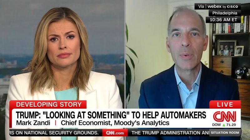 Top economist predicts recession risks are ‘moving higher with each day’