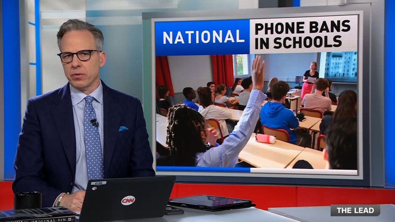 clipped thumbnail - the-lead-pamela-brown - CNN ID 21513135 - 00:00:02;06