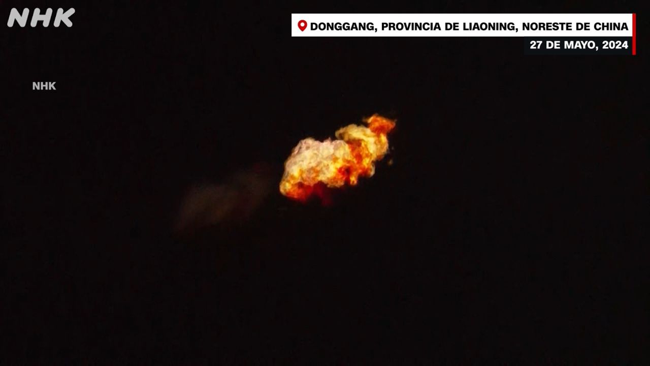 <p>Un video muestra al proyectil no identificado lanzado el lunes por Corea del Norte hacia el sur de las aguas de la costa occidental de la península coreana. Esto, de acuerdo con el Estado Mayor Conjunto de Corea del Sur.</p>