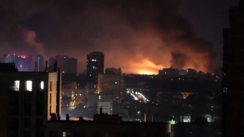 <p>An unprecedented drone attack on Kyiv came just moments after Trump and Putin spoke on the phone. Among the wreckage, remnants of a Chinese-made combat drone were found at the scene, according to Ukrainian officials. CNN’s Nick Paton Walsh reports.</p>
