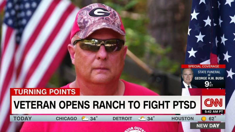 Veteran battling suicidal thoughts opens horse ranch to help military families