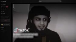 <p>Once battered and broken, extremism experts are seeing a resurgence of ISIS-K recruitment among teens. CNN's Nick Paton Wash reports.</p>
