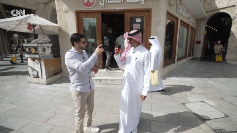 <p>Qatari food vlogger Khaled Rayes takes CNN's Bijan Hosseini to try a cup of karak at Souq Waqif, Doha's historic marketplace.</p>