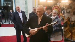 <p>Watch as Vladimir Putin is given an inpromptu lesson on the komuz during a quick taster tour of local culture in Kyrgyzstan. Watched by Belarus leader Alexander Lukashenko and others, the Russian leader attempts a few strums before moving on.</p>