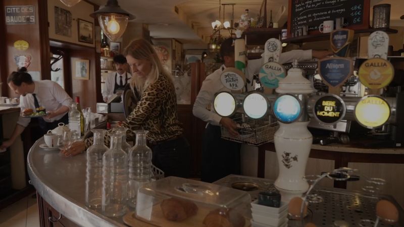 Meet the waitress competing in an iconic Paris tradition