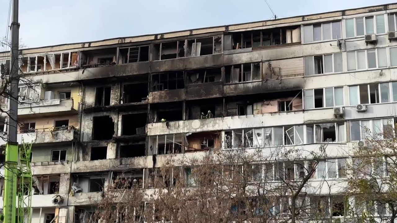 <p>At least seven people were killed in Kyiv in a massive Russian attack on the Ukrainian capital.</p>