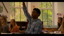<p>La estrella de "Outer Banks" interpretará al rapero en una película biográfica coproducida por el mismo Snoop Dogg; muere a los 82 años el músico de funk Sly Stone; un nuevo adelanto de la comedia “The Pick Up”, con Eddie Murphy y Pete Davidson. Estas son las noticias de entretenimiento del Minuto Hollywood, con Clara López.</p>