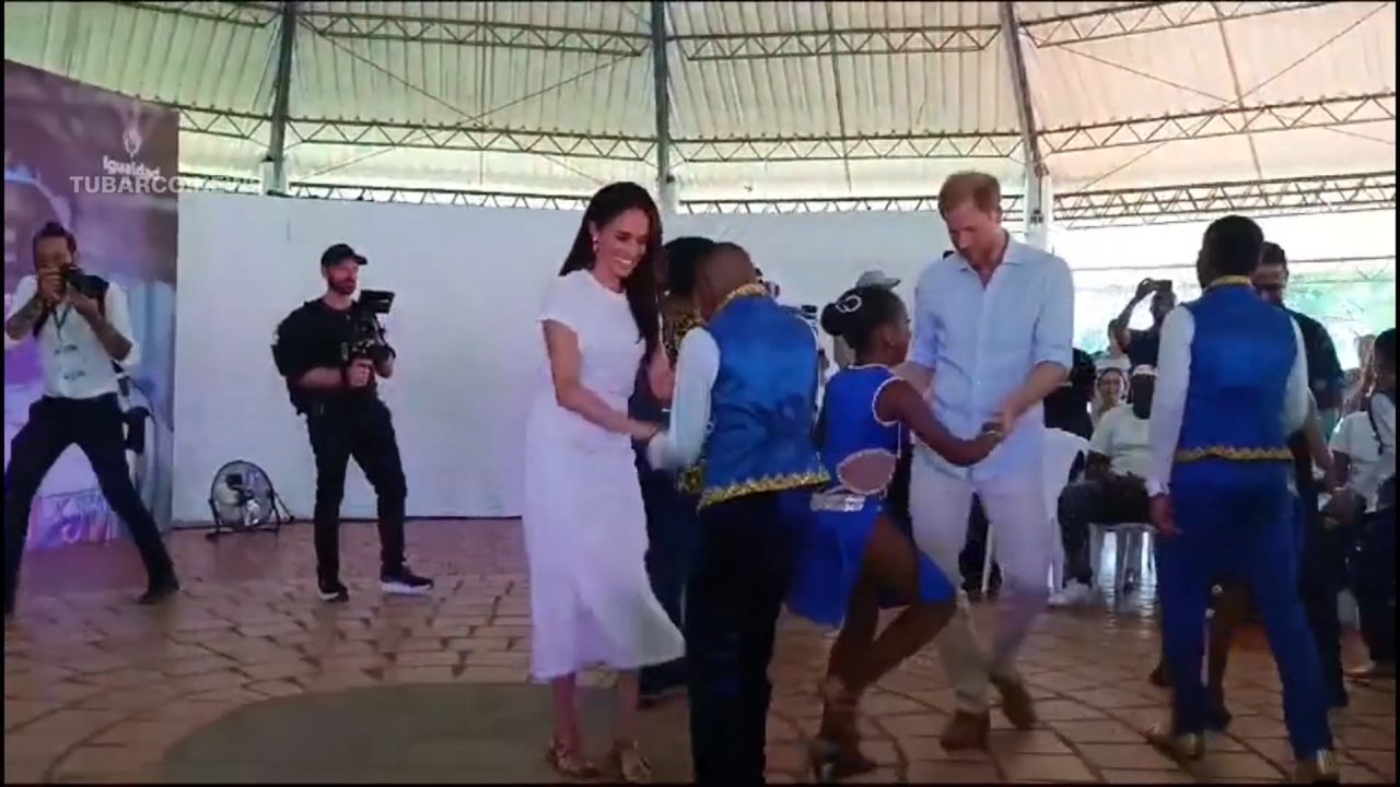 clipped thumbnail - meghan-markleharry-baile-salsa-orix - CNN ID 20885537 - 00:00:08;07