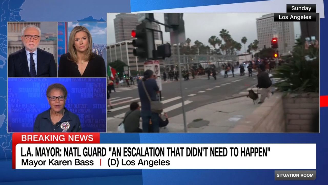 clipped thumbnail -  - CNN ID 21689255 - 00:03:37;09