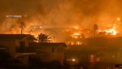 <p>La actriz mexicana Karla Souza se mostró devastada, luego de que los incendios que afectan a Pacific Palisades, en el área de Los Ángeles, acabaron con la casa donde —cuenta— vivió con su familia durante 11 años. Souza destacó la fortaleza de su comunidad, agradeció el apoyo recibido y reconoció el esfuerzo de los bomberos que trabajan para proteger la zona.</p>