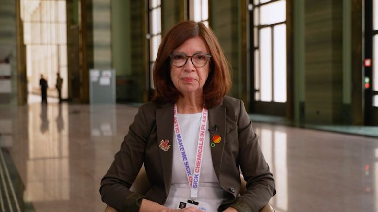 <p>Sarah Dunlop, professor and head of the Plastics & Human Health Research Program at the Minderoo Foundation, shares ways people can reduce plastic usage in their lives.</p>